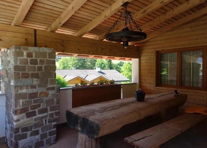 Πανσιόν Haus Enzian