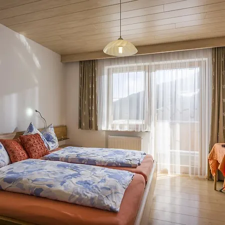 Haus Enzian Gæstehus